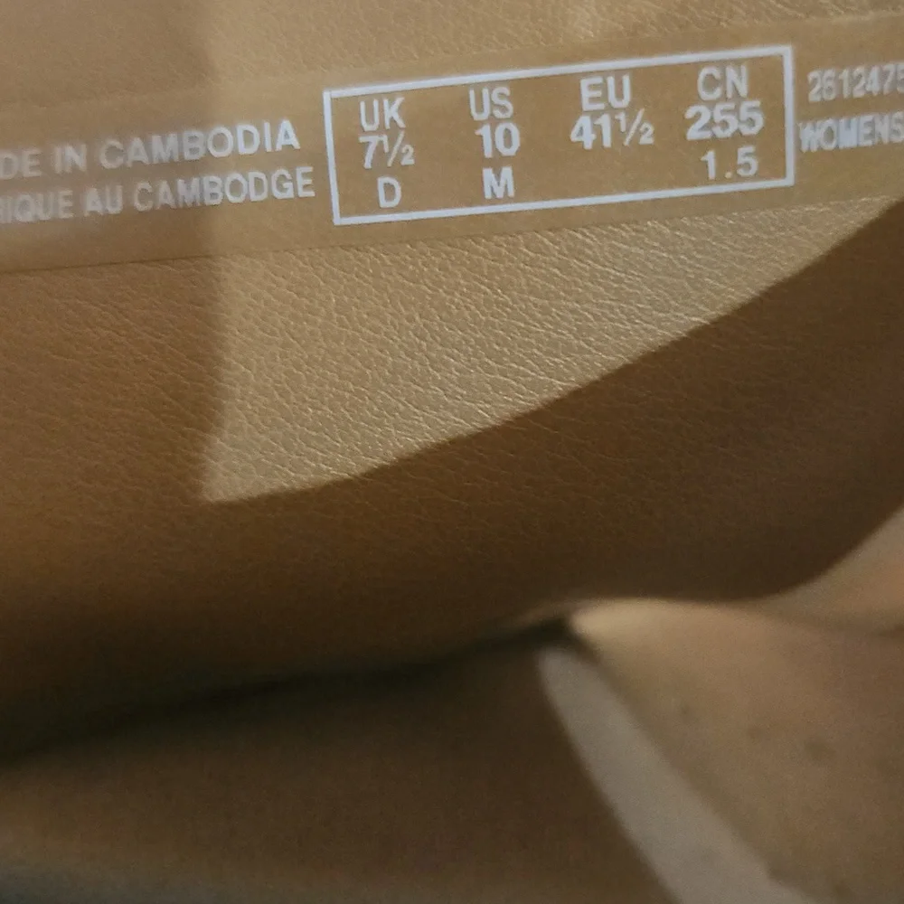 Clarks Suede Leather Black‎ and Tan Wedge Heel Sandals. Size 10